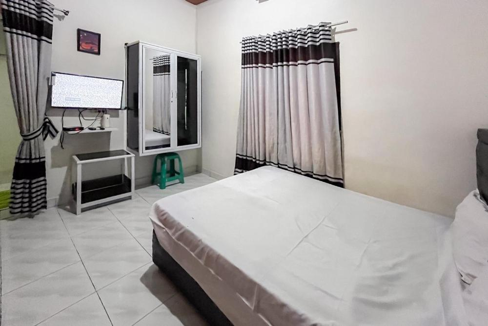 Kostel 99 Pangkal Pinang Redpartner Hotell Eksteriør bilde