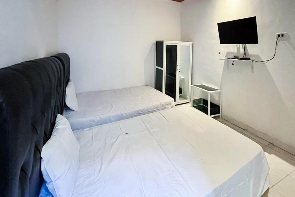 Kostel 99 Pangkal Pinang Redpartner Hotell Eksteriør bilde