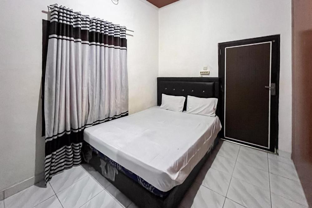 Kostel 99 Pangkal Pinang Redpartner Hotell Eksteriør bilde