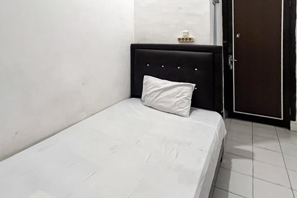 Kostel 99 Pangkal Pinang Redpartner Hotell Eksteriør bilde